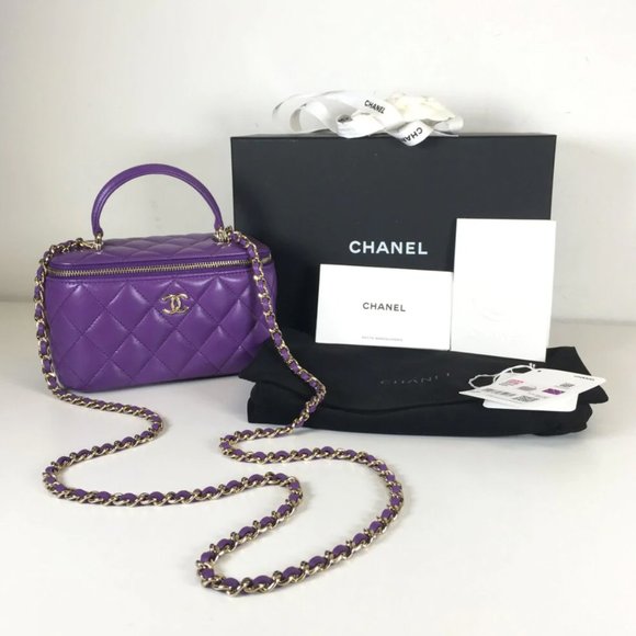 Chanel Vanity with Chain - Picture 3 of 4